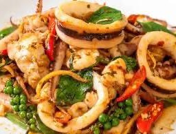ข้าวผัดฉ่าหมึก