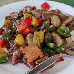 นกกระจอกเทศผัดพริกไทยดำ