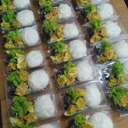 ซาลาเปาหมูไข่เค็ม1ลูก ขนมจีบ 10 ลูก