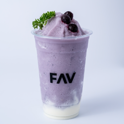 Blueberry yogurt smoothie
