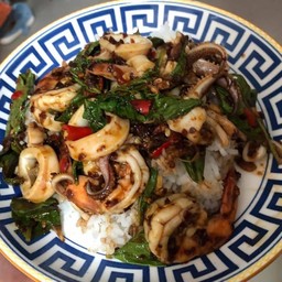 ข้าวกระเพราทะเล