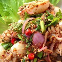 ลาบปลาหมึก