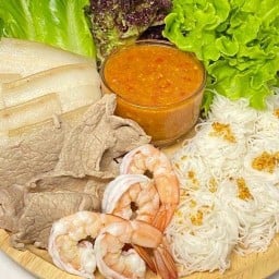 ชานมหมี + อาหารตามสั่ง