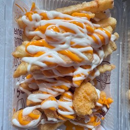 เซ็ทเฟรนช์ฟรายส์ ไก่ป็อบ ราดชีสดิป ซาวครีม