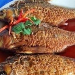 ร้านห่อหมกใบยอสูตรโบราณ-ปลาตะเพียนต้มเค็ม ลำลูกกา -หฤทัยราษฏร์