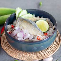 ข้าวแมว (ข้าวคลุกปลาทู)