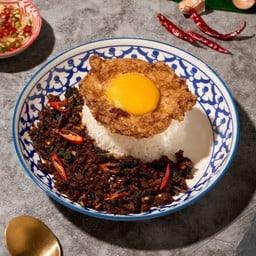 กะเพราคั่วแห้งเนื้อโคขุนเกรดพรีเมียม  Stir-fried Premium Beef with Kapao (Dry Style)