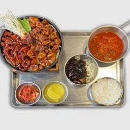 ชุดไส้หมูย่างรสเผ็ดสไตล์เกาหลี