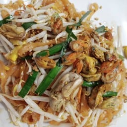 ผัดไท หอยทอด (นายโก้) ประชานิเวศน์3