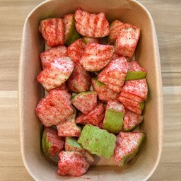 ฝรั่งกิมจูคลุกผงบ๊วย