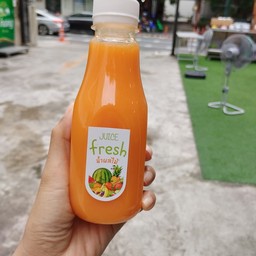 ผิวฉ่ำโกลว์   250ml มะนาว ขิง ส้ม แครอท