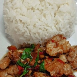 กระเพราหมูชิ้น
