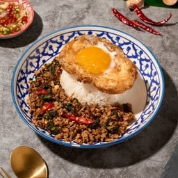 กะเพราคั่วแห้งหมูสับ Stir-fried Minced Pork with Kapao (Dry Style)