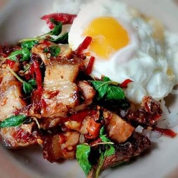 กะเพราในสวน