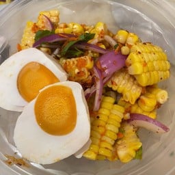 ยำข้าวโพดไข่เค็ม