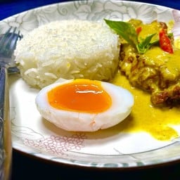 ร้านข้าวอุ่นหมูทอด