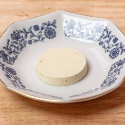 เนยแอนโชวี