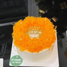 เค้กวันเกิดครึ่งปอนด์หน้าฝอยทอง