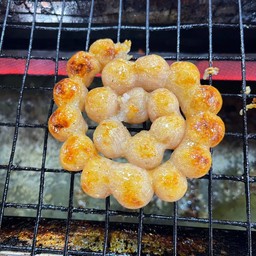 ไส้กรอกอีสานสูตรร้อยเอ็ด เจ้นู๋ ตลาดไร่วนาสิน