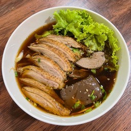 ก๋วยเตี๋ยวเป็ดพะโล้