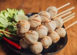 ลูกชิ้นหมูปิ้ง