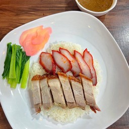 ข้าวหมูกรอบ+หมูเเดง