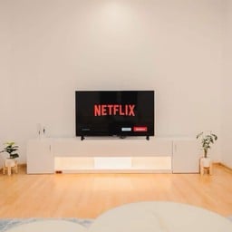 Living room ดูหนัง ฟังเพลง ร้องเพลง