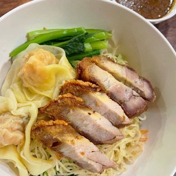 ก๋วยเตี๋ยว-เกี๊ยวกุ้ง+หมูกรอบ