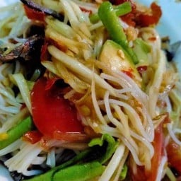 ส้มตำอ่อนนุช