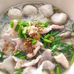 เส้นเล็กน้ำใส