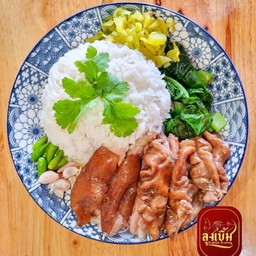 ข้าวขาหมู+ไส้