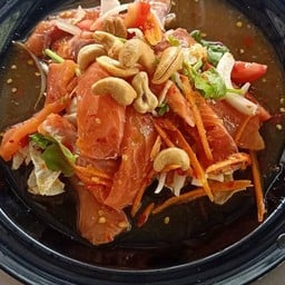 ยำแซลมอล  Salmon Salad