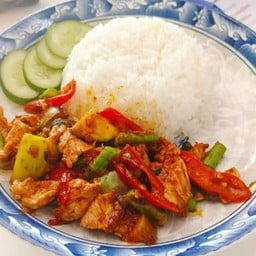 พริกแกงไก่ราดข้าว