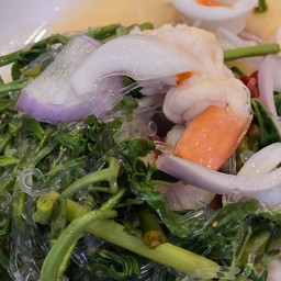 Spicy Vermicelli Salad With Seafood And Water Mimosa