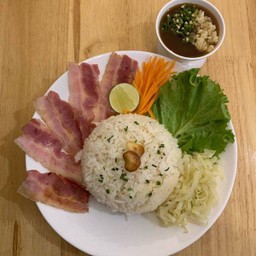 ข้าวหน้าเบคอนบาร์บีคิว