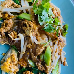 ผัดซีอิ๊วเนื้อ