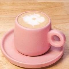 คาเฟ่ลาเต้ร้อน