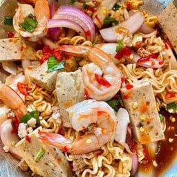 ยะยำแซ่บ