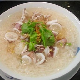 ข้าวต้มปลาหมึก