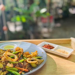 ผัดซีอิ๊วหมูหมัก