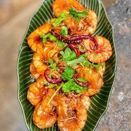 กุ้งจัมโบ้ทอดซอสมะขาม 10 ตัว กับข้าว