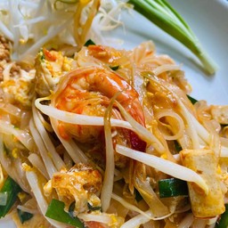 ผัดไทกุ้งสด