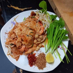 ลุงแดง ผัดไทยโบราณ