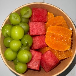 องุ่นไซมัสคัส แตงโม ส้มไต้หวัน