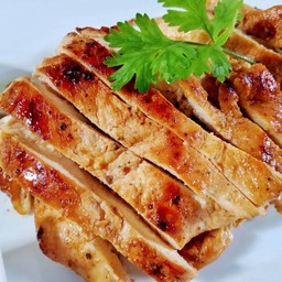 อกไก่ย่างน้ำจิ้มแจ่ว BBQ Chicken