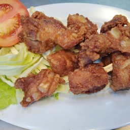 กะดูกหมูทอดกระเทียมแสนอร่อย