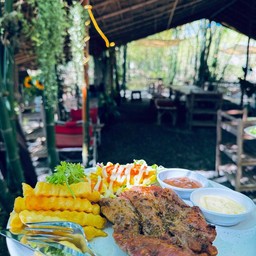 สเต็กสันคอหมูพริกไทยดำ