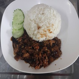 ผัดเผ็ดหน่อไม้เนื้อ