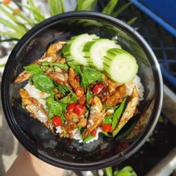 ข้าวปลาทูซอสโหระพา