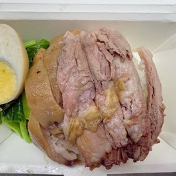 ข้าวขาหมูพิเศษ ใส่ไข่